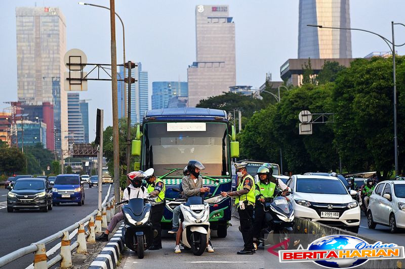 sim keliling tersedia di lapangan banteng dan glodok
