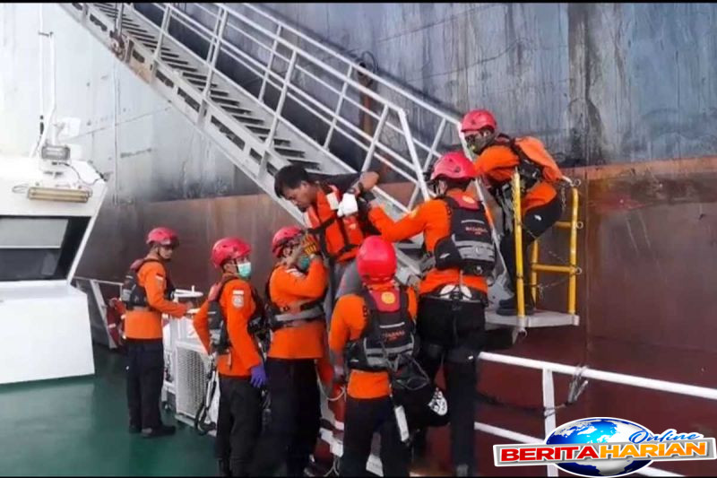 basarnas aceh evakuasi abk asal filipina alami kecelakaan