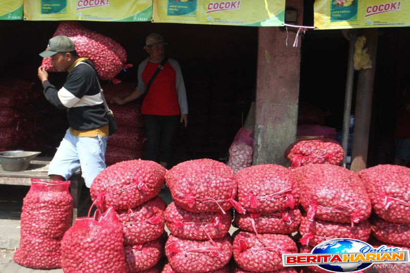 ekonom deflasi mei hanya peringatan ekonomi belum kembali normal