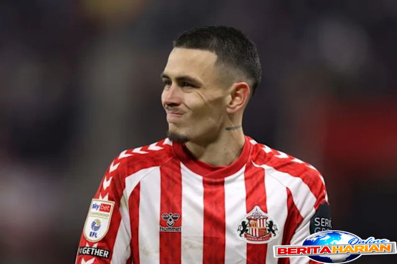 klub promosi sunderland permanenkan enzo le fee dari as roma