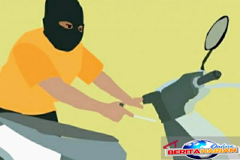 polisi kejar pencuri motor yang ancam korban dengan samurai