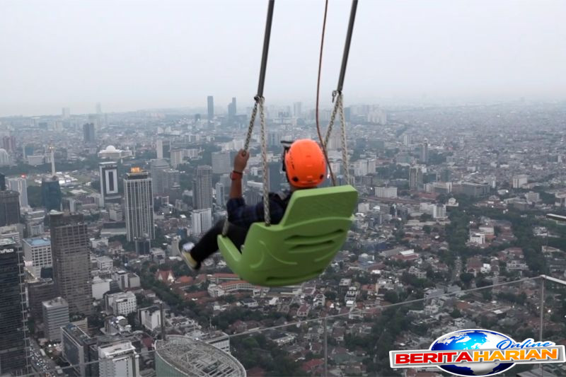 Pengalaman Menikmati Pemandangan Jakarta dari Gedung Tertinggi di Indonesia 1 sensasi menikmati suasana jakarta dari gedung tertinggi di indonesia