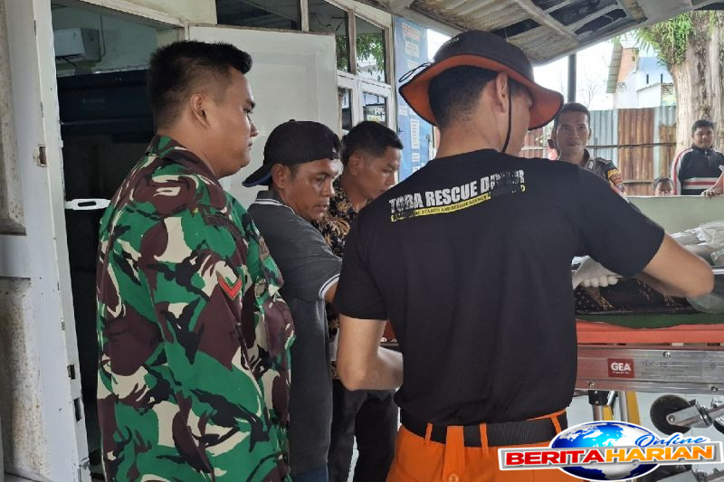 tim sar evakuasi seorang karyawan hanyut di arus sungai aek bilah