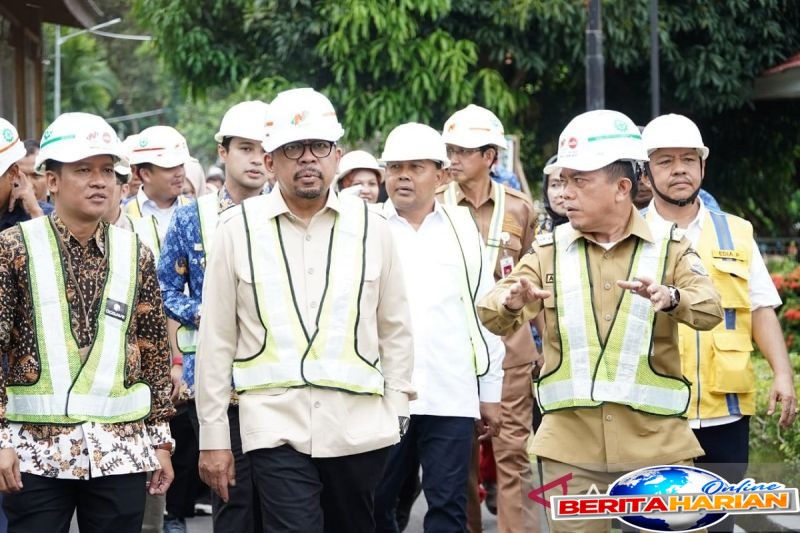 wakil kepala staf kepresidenan tinjau sekolah rakyat di jambi