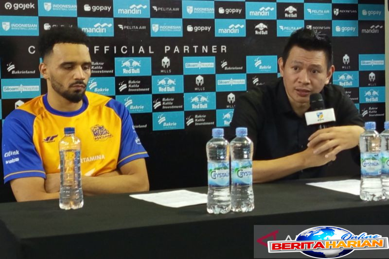 Youbel Sondakh Dukung Artem Pustovyi Meski Tampil Kurang Maksimal Lawan Pelita Jaya 1 youbel bela artem pustovyi terkait performa jelek lawan pelita jaya