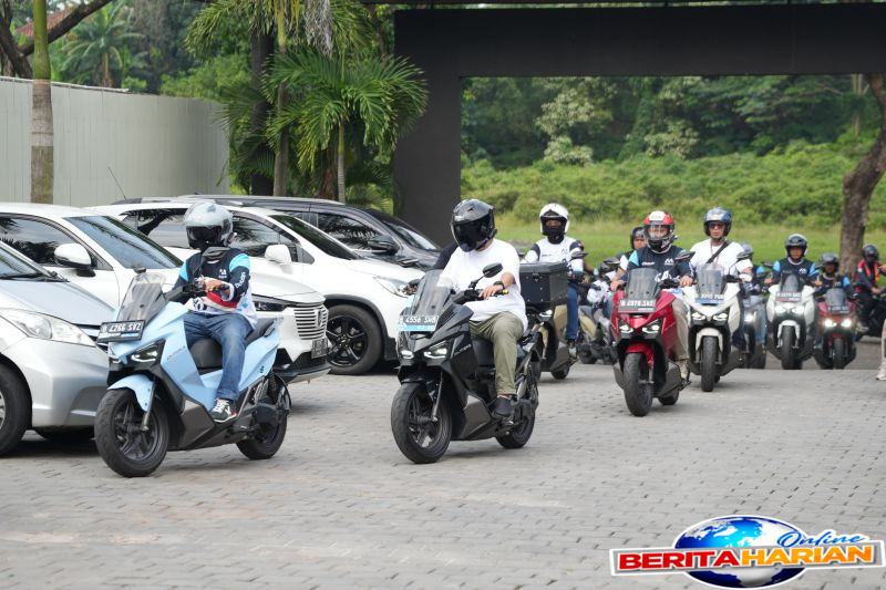 Aismoli: Kendaraan Listrik Harus Mengisi Jalan Protokol 1 aismoli jalan protokol harus diisi kendaraan listrik