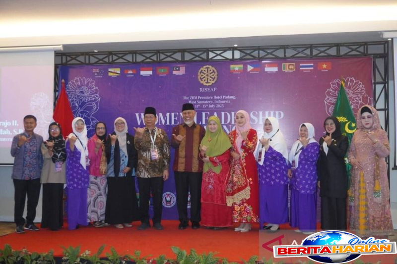 delegasi berbagai negara ikuti pelatihan kepemimpinan wanita di padang