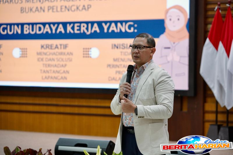 dindik jatim bekali kepala smasmk slb kompetensi kepemimpinan adaptif