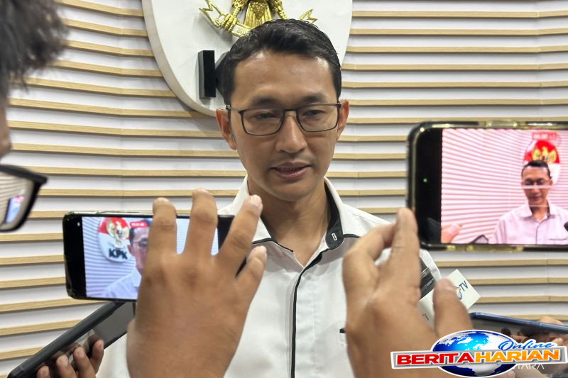 kpk periksa anggota dprd blitar yohan tri waluyo guna usut dana hibah