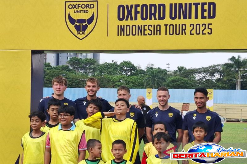marselino hingga ole romeny turut dalam coaching clinic oxford united