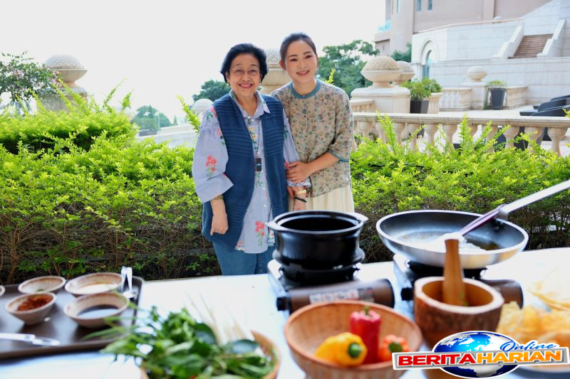 Megawati Mencicipi Hidangan Tradisional Yunnan Buatan Dianxi Xiaoge 1 megawati disuguhi makanan khas yunnan oleh food blogger dianxi