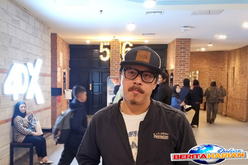 Mike Wiluan Sajikan Cerita Mendalam dalam Film Monster 'Orang Ikan' 1 mike wiluan hadirkan cerita berlapis di film monster orang ikan