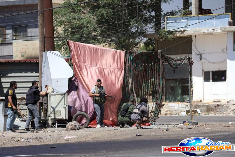 otoritas lokal sebut pejuang suku bedouin mundur dari sweida suriah usai upaya gencatan senjata