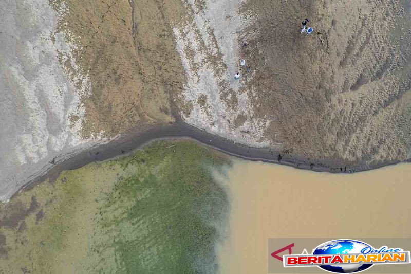 penyusutan debit air sungai batanghari