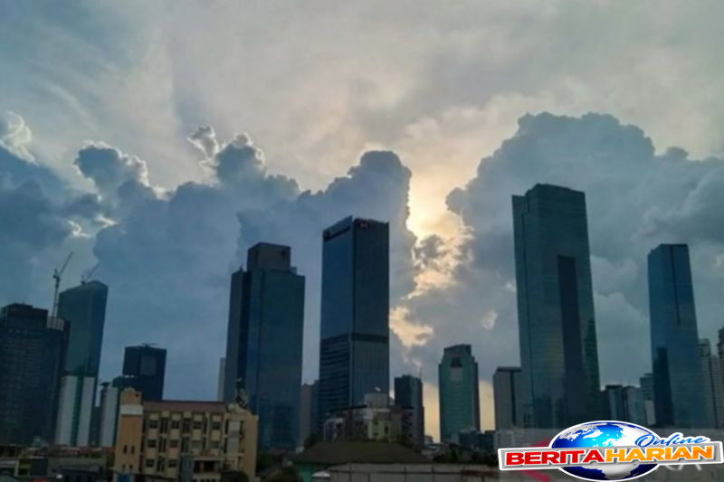 rabu bmkg mayoritas kota besar diprakirakan berawan dan hujan ringan