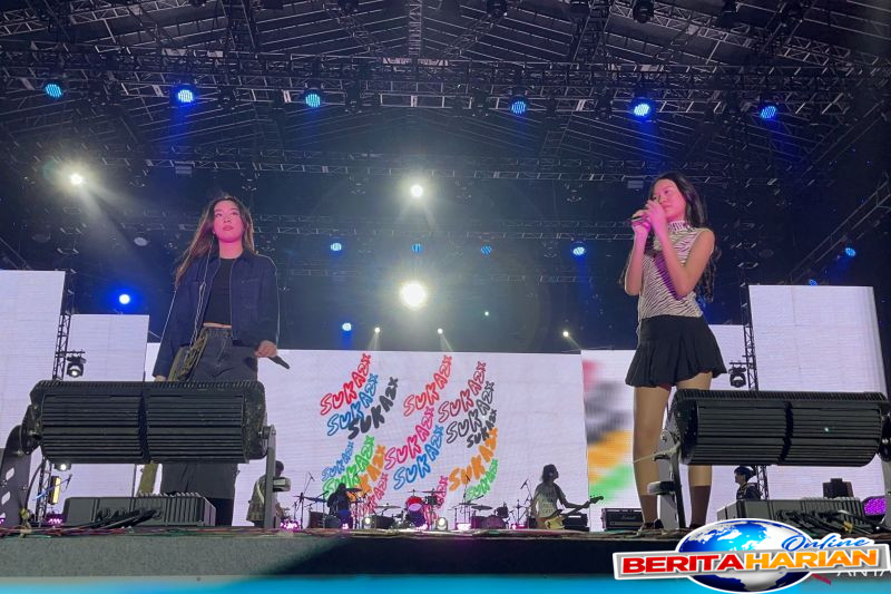 simak lagi warta soal aksi suka sukanya anak slank ponsel pintar baru