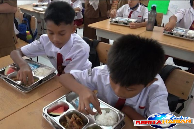 tahun ajaran baru 17 sekolah di padang mulai laksanakan mbg