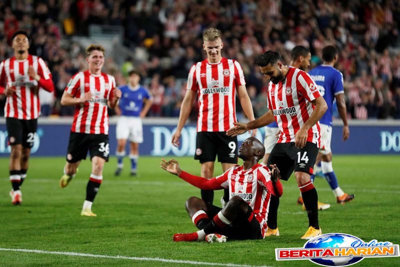 tawaran newcastle untuk yoane wissa ditolak brentford