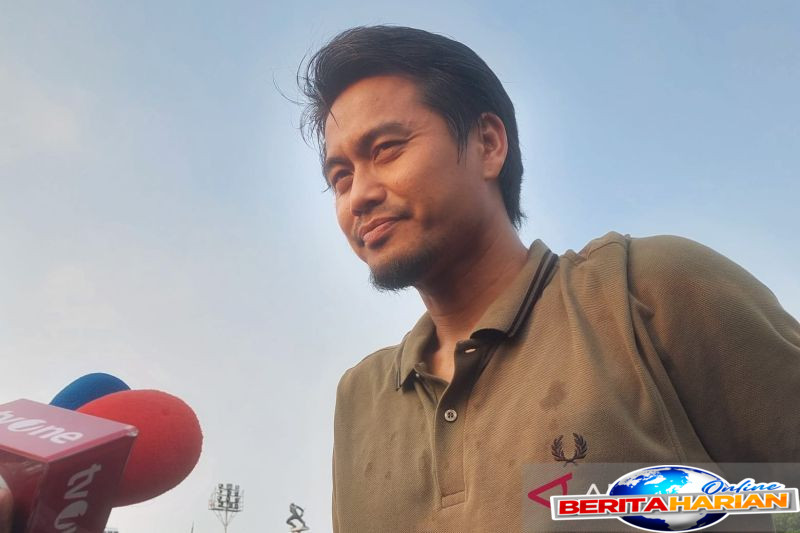 tontowi ahmad jatuh cinta pada sepak bola karena sang anak
