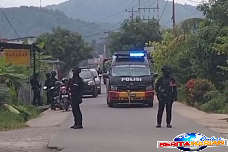 warga terduga teroris ditangkap densus 88 di tolitoli