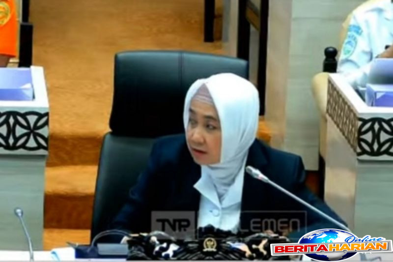 waspada bmkg prakirakan mayoritas indonesia diguyur hujan pada selasa