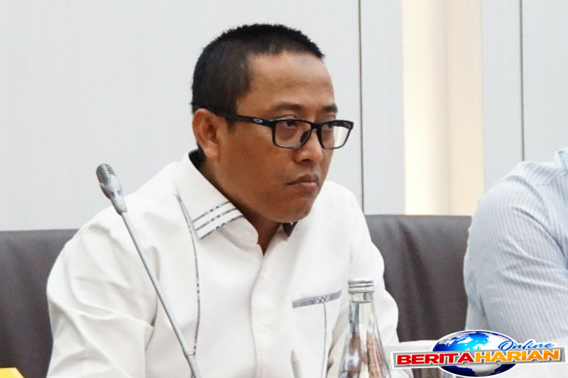 anggota dpr sebut surplus dagang jadi sinyal positif daya saing ekspor