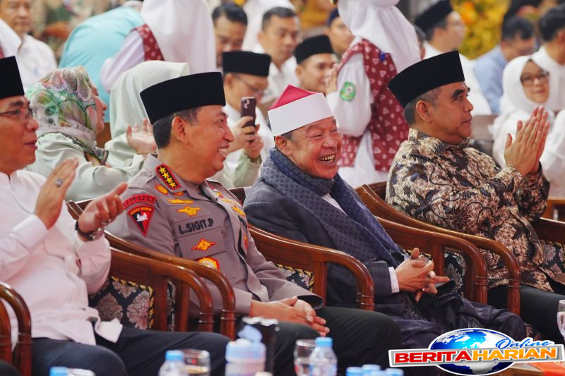 hadiri haul ponpes buntet kapolri polri dan ulama saling melengkapi
