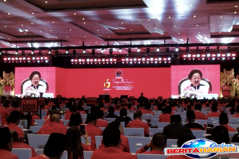 megawati minta kader yang tak setia mundur dari pdip saat kongres