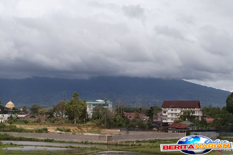PGA Melaporkan Erupsi Gunung Marapi di Sumatera Barat Selama 30 Detik 1 pga laporkan gunung marapi di sumbar erupsi sekitar 30 detik