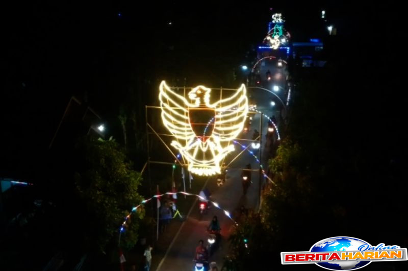 semarak kemeriahan lampu hias desa kandang sambut hari kemerdekaan