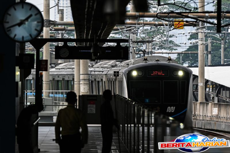 tarif transjakarta hingga mrt hanya rp80 saat hut kemerdekaan ri